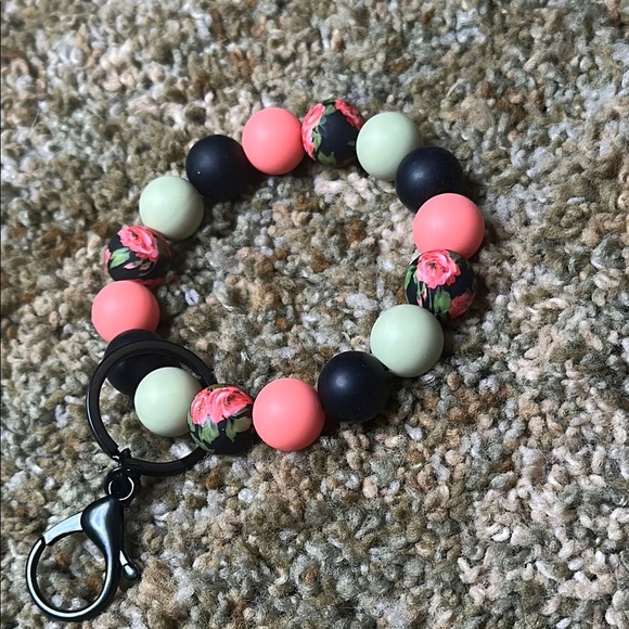 Wild Roses Pistachio Green Coral Black Keychain Bracelet Wristlet Black Hardware - Picture 3 of 4